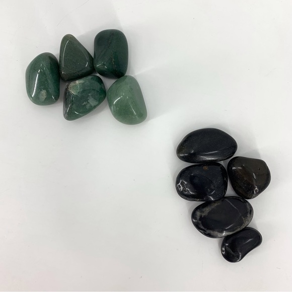 Handcrafted Green Decorative Tic Tac Toe Board with Green and Black Stones - Picture 6 of 16